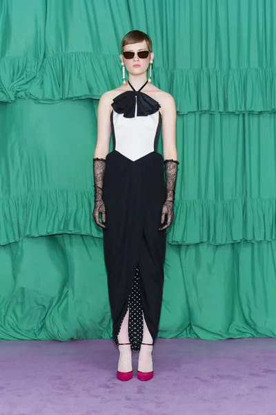 Look 10